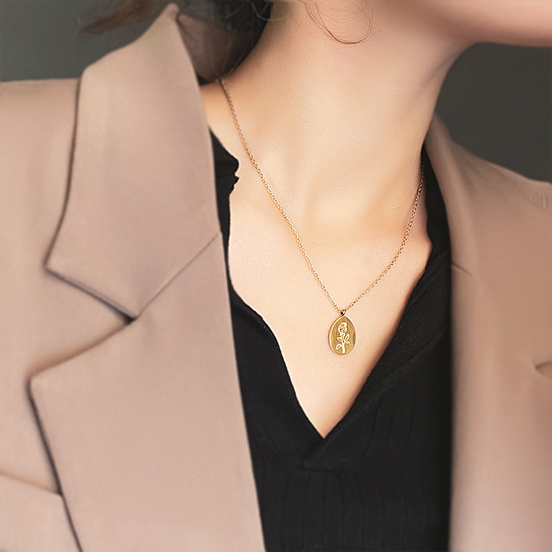 Stainless Steel Necklaces Fema - Birth Flower Necklace recension och pris